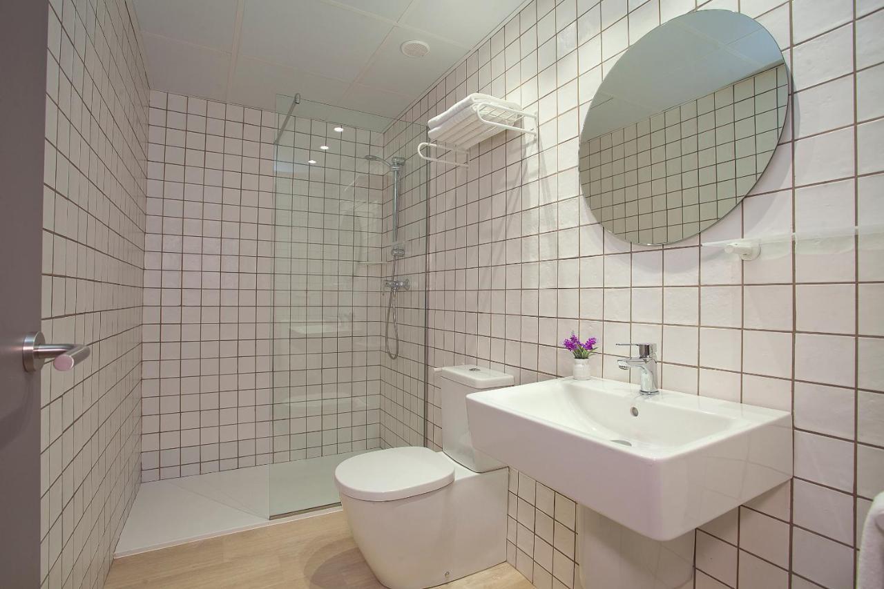 One-Bedroom Apartment,1002121701:JPEG