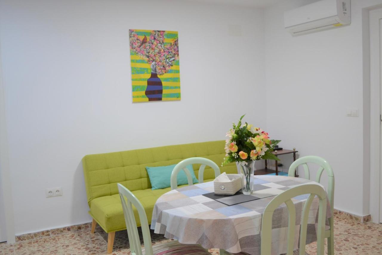 Apartment mit Balkon