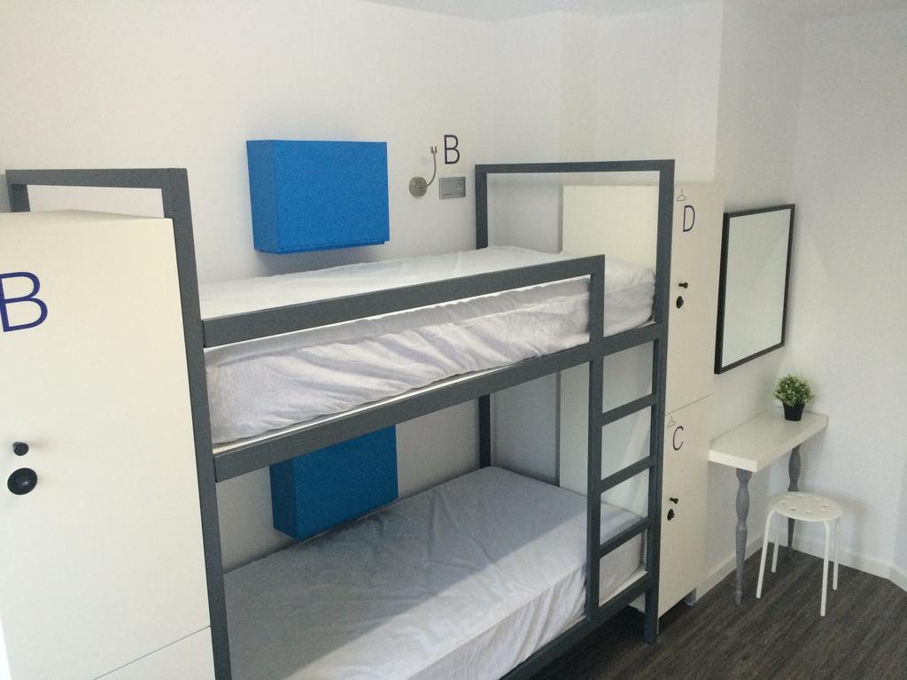 Lit dans un Dortoir pour Femmes de 4 Lits avec Salle de Bains Séparée
