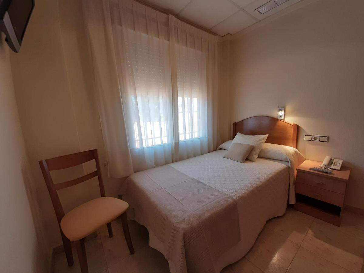 Single Room,247215969:JPEG