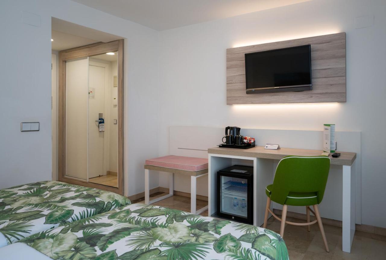 Single Room with Terrace