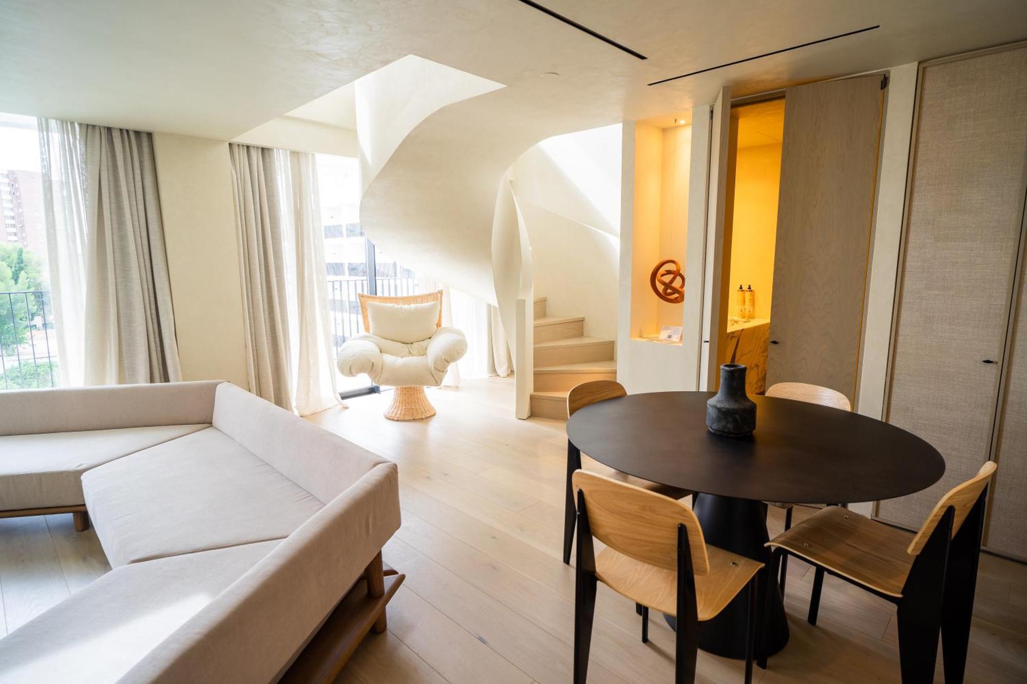 Quarto King Dúplex com Terraço Grande