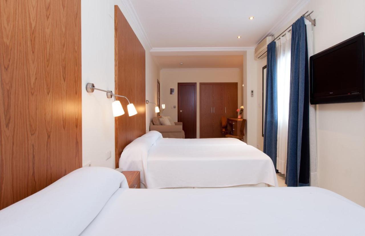 Comfort Quadruple Room,1498792969:JPEG