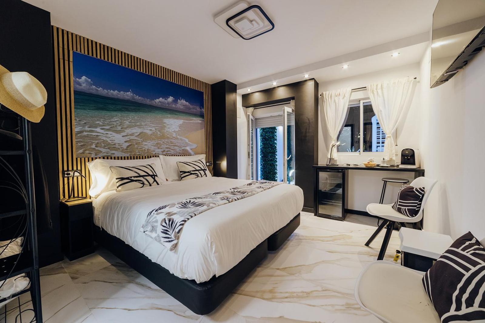 Deluxe Double or Twin Room Sea View