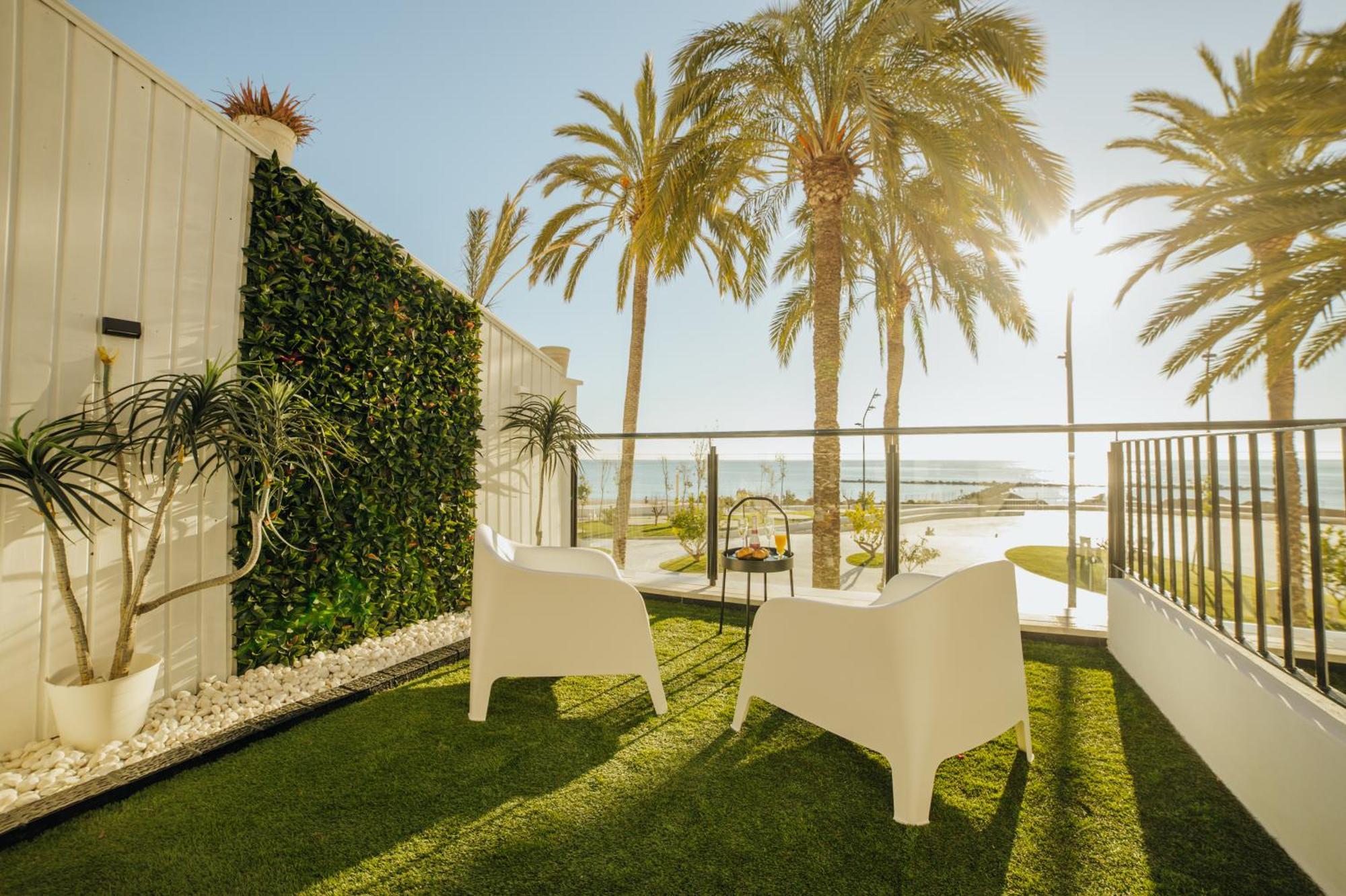 Deluxe Double or Twin Room Sea View