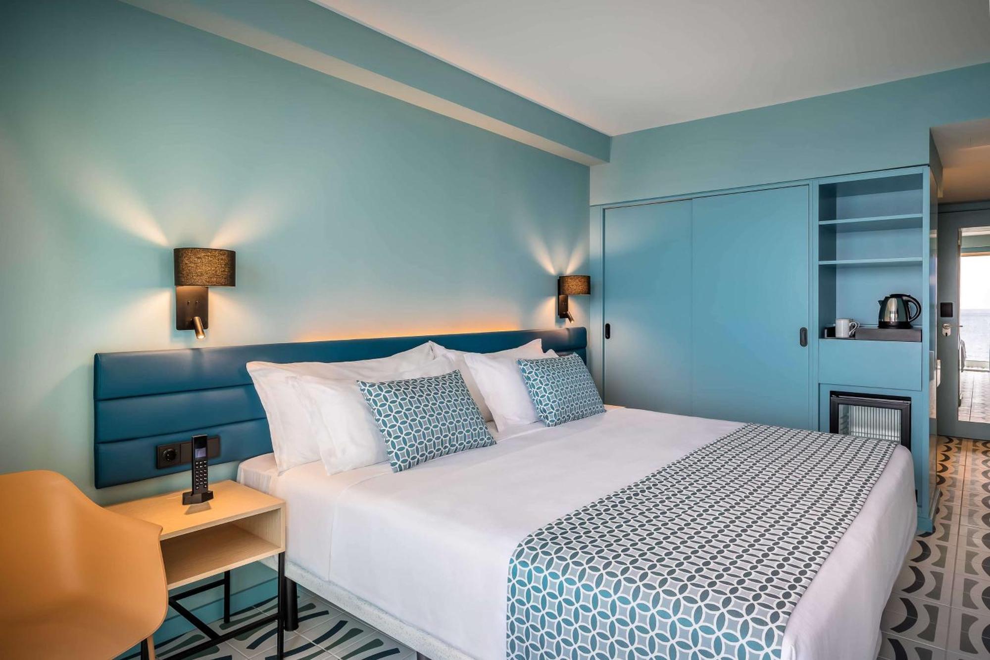 Superior Double or Twin Room with Sea View