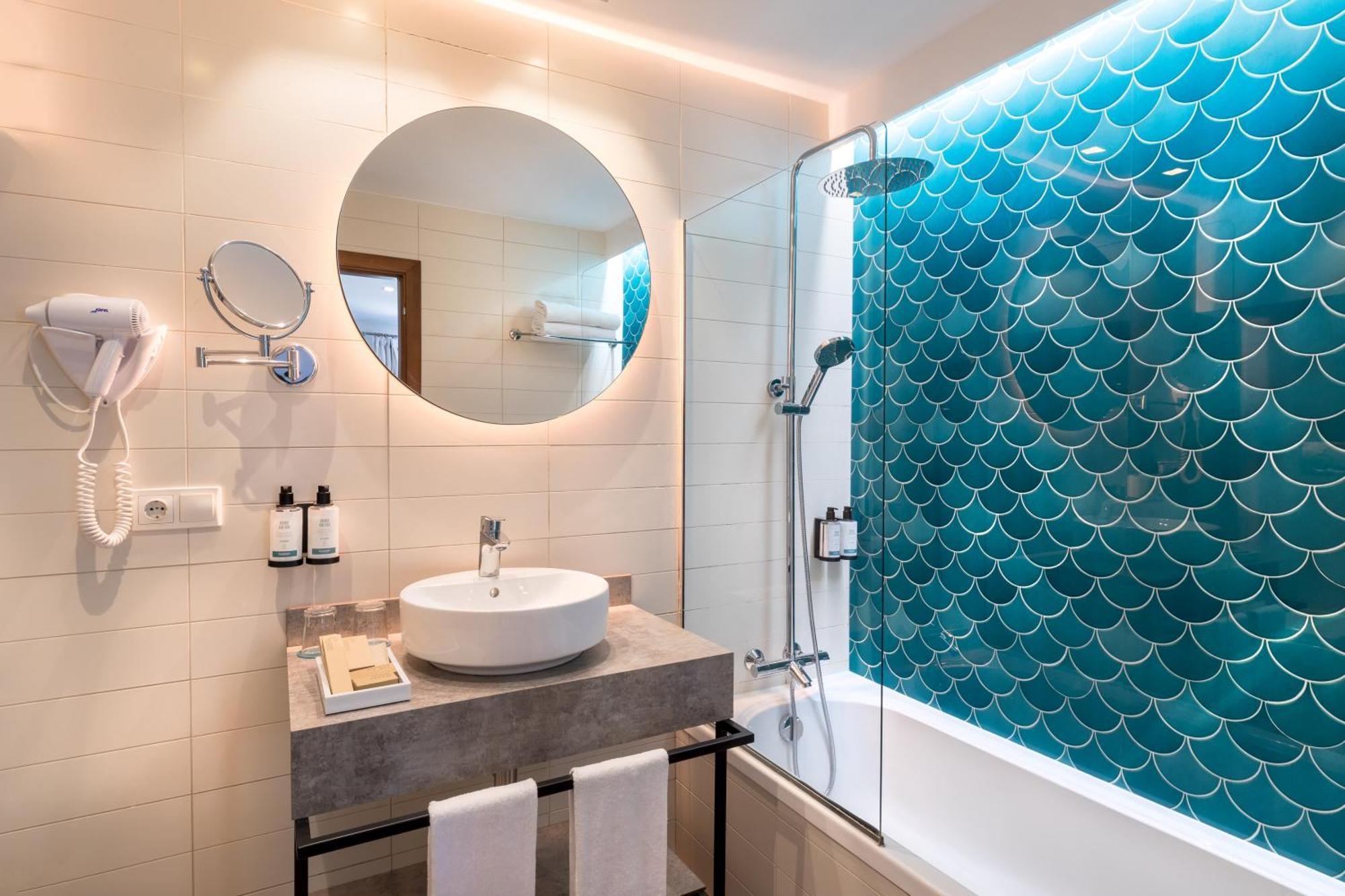 Superior Double or Twin Room Pool View