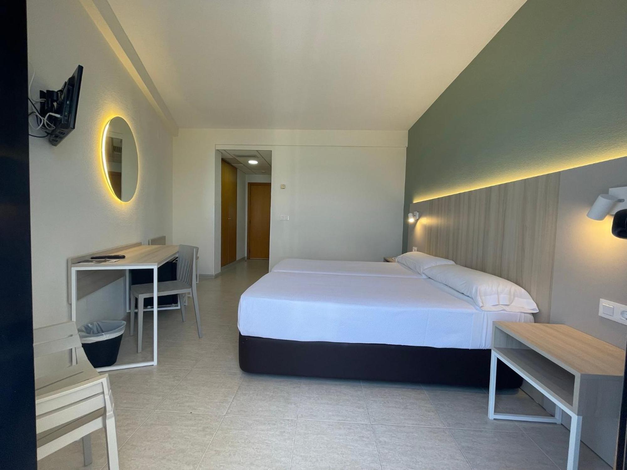 Double or Twin Room Balcony,1558543291:JPEG
