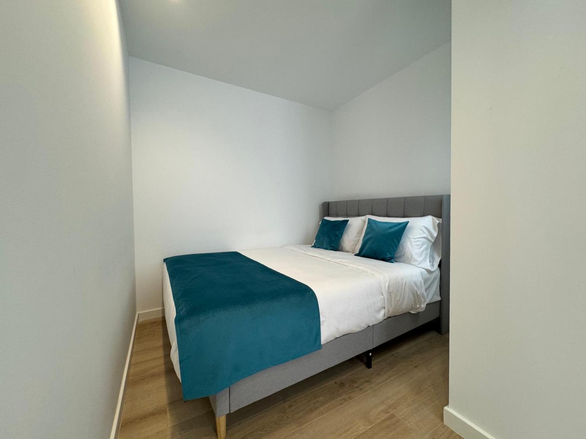 One-Bedroom Apartment,1562982865:JPEG