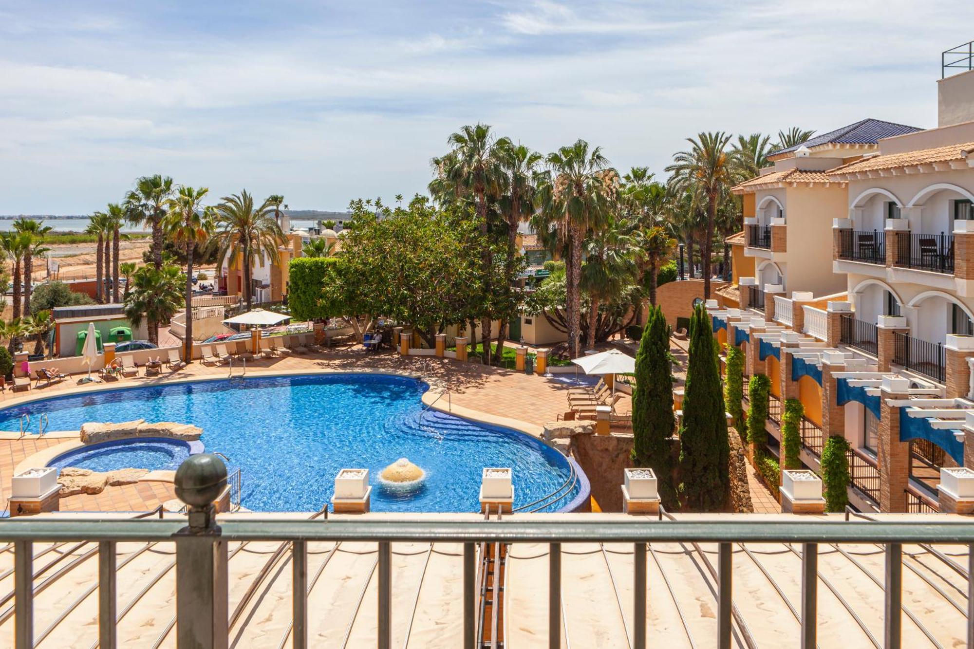Twin Room with Pool View
