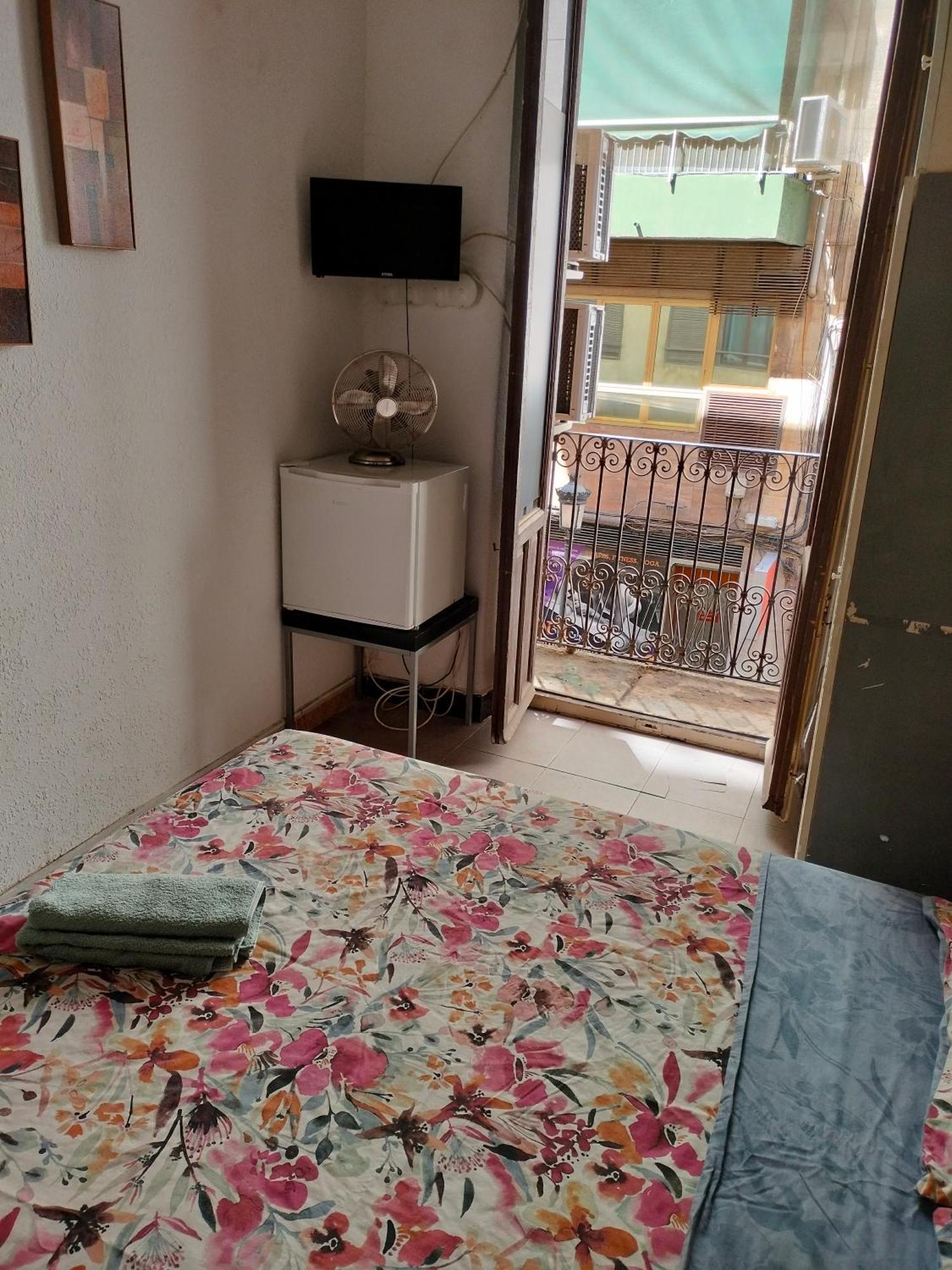 Camera Singola con Bagno in Comune