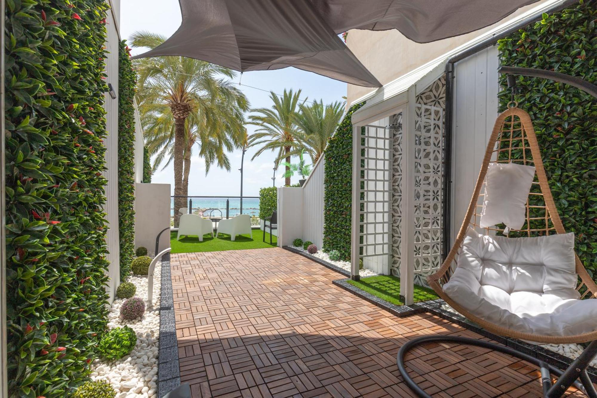 Deluxe Double or Twin Room Sea View