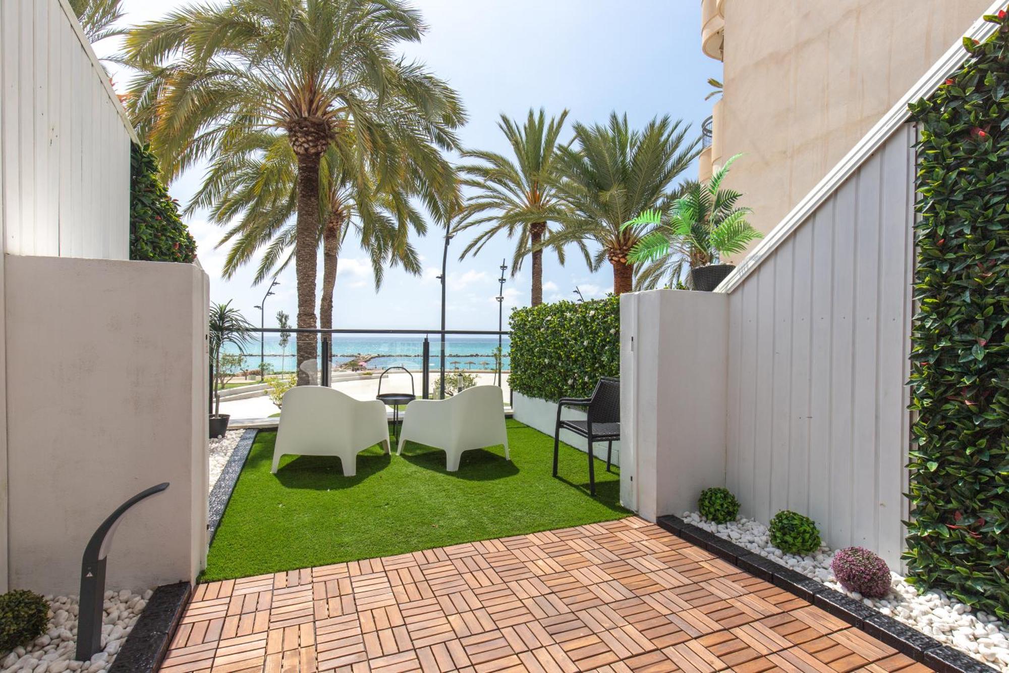 Deluxe Double or Twin Room Sea View
