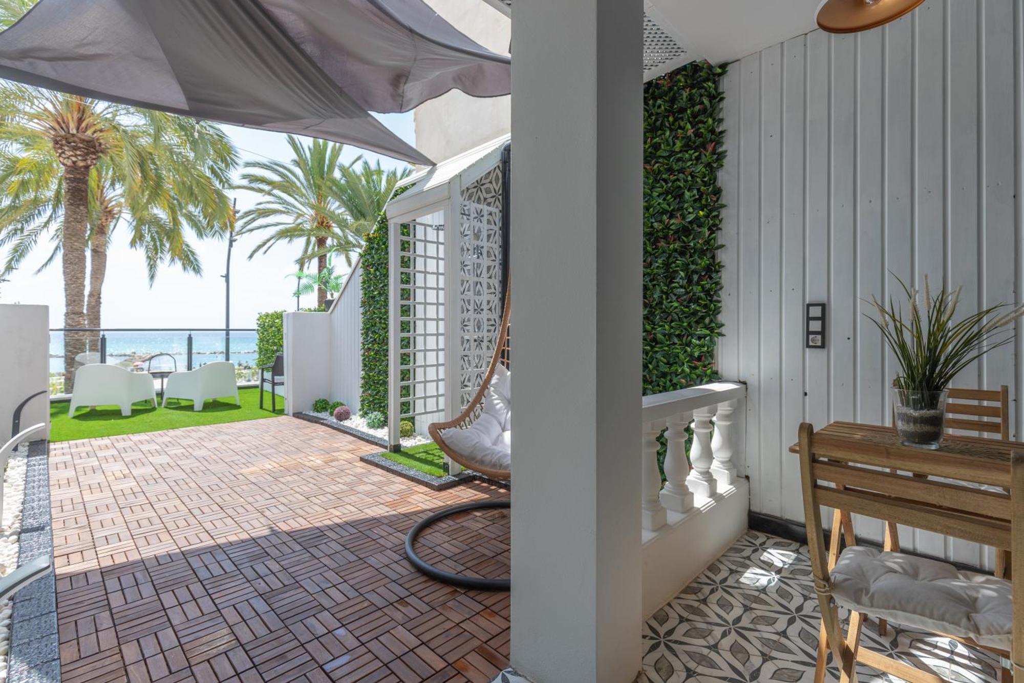 Deluxe Double or Twin Room Sea View