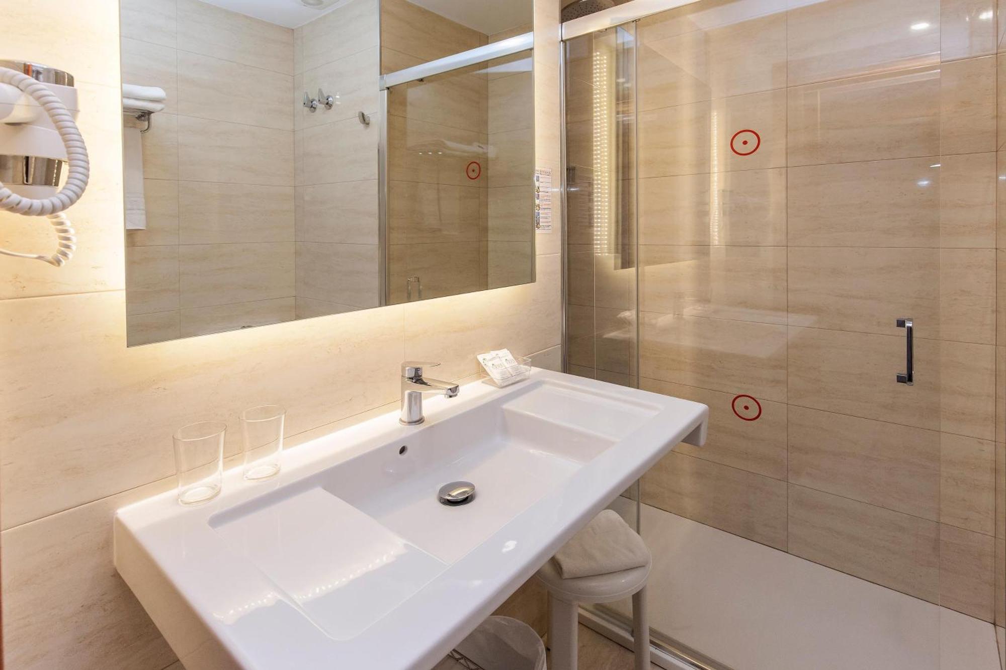 Essential Double Room
