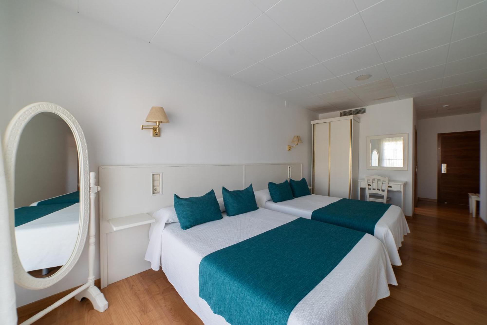 Quadruple Room,1641726927:JPEG