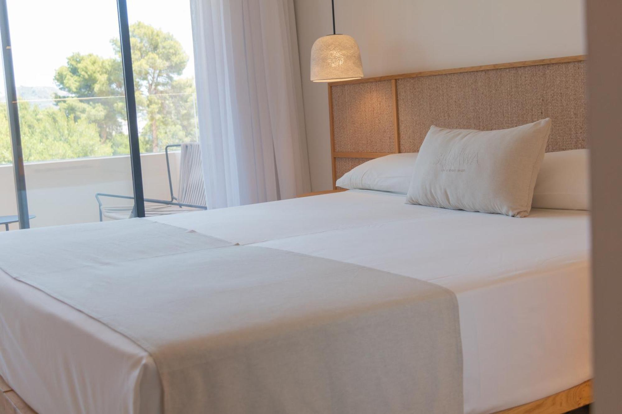 Double or Twin Room Balcony