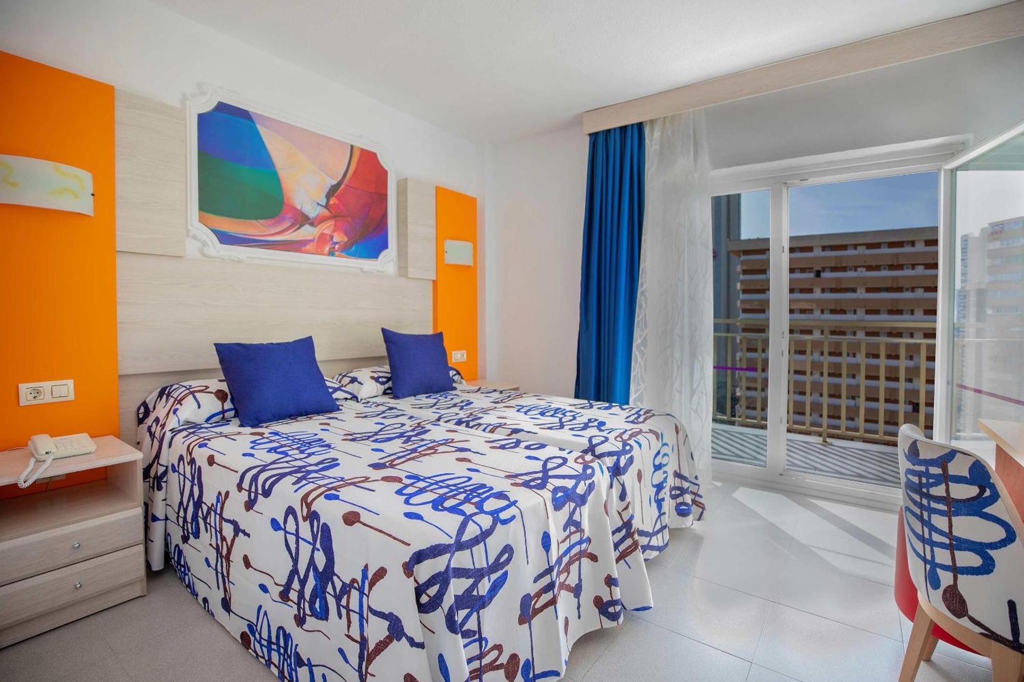 Quarto Twin (3 Adultos)