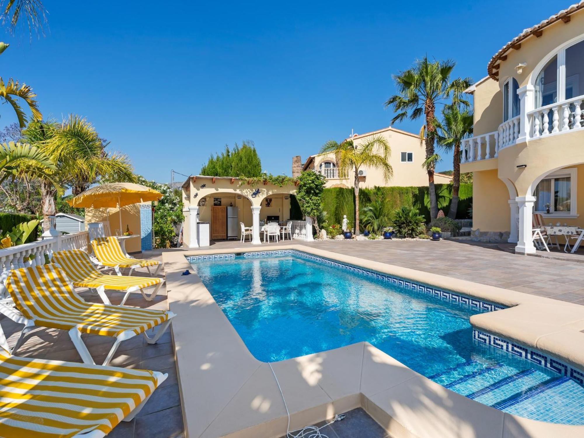 Villa mit 4 Schlafzimmern