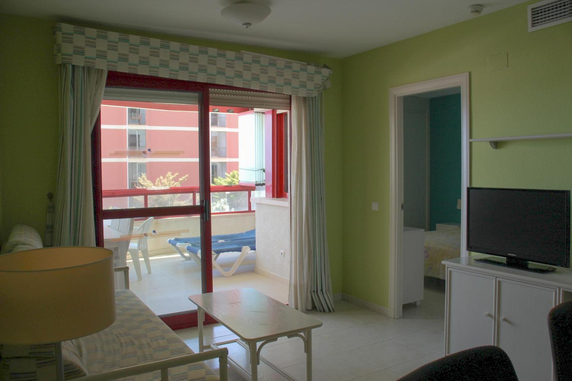 One-Bedroom Apartment Silver