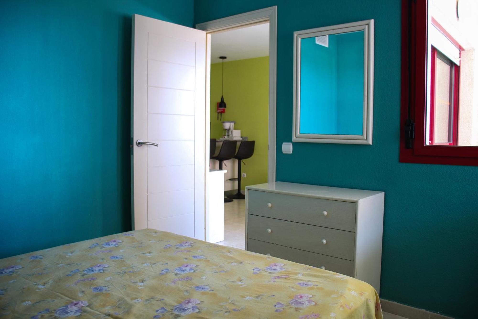 One-Bedroom Apartment Silver