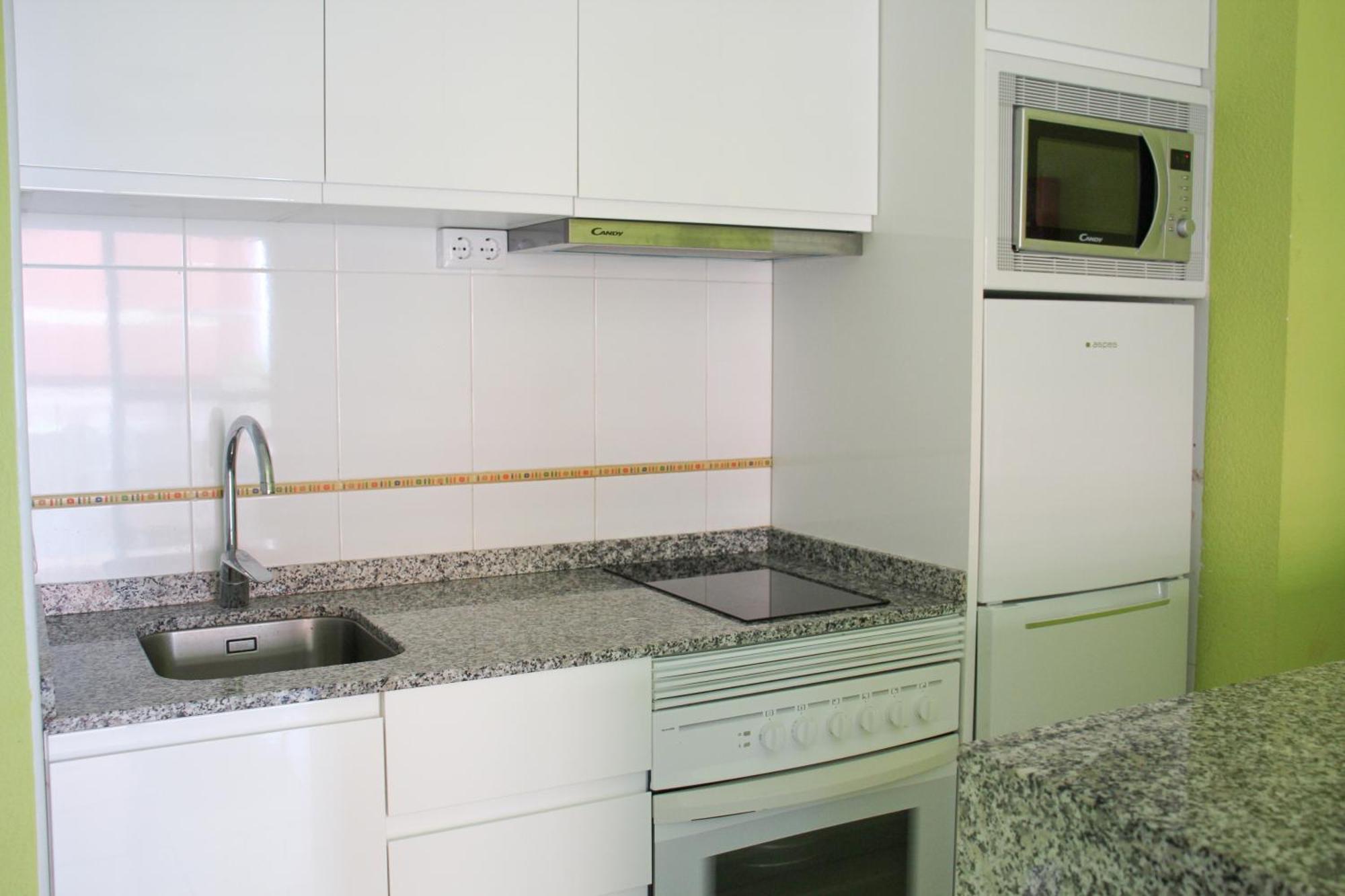 One-Bedroom Apartment Silver