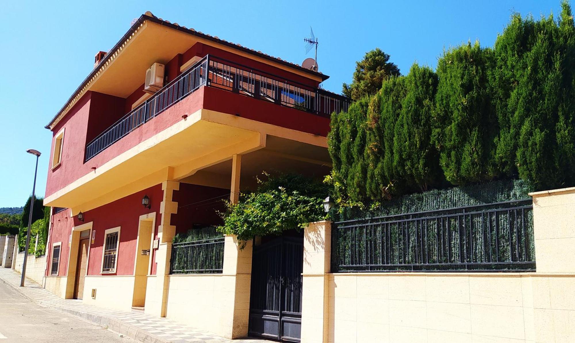 Six-Bedroom House