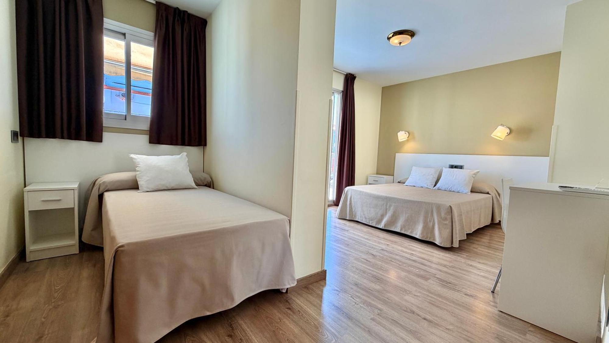 Quarto Triplo com Terraço