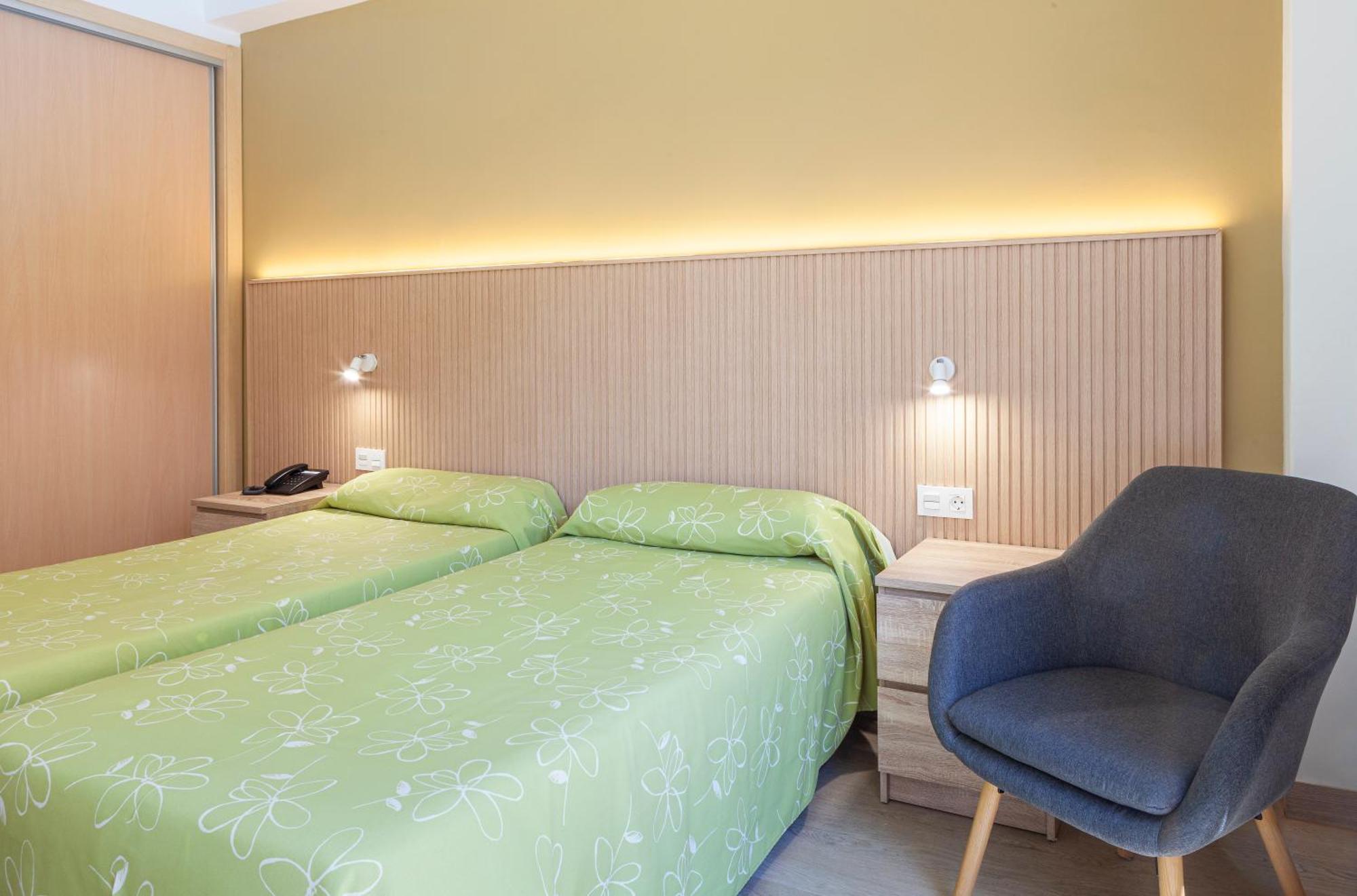 Quarto Twin com Vista Jardim