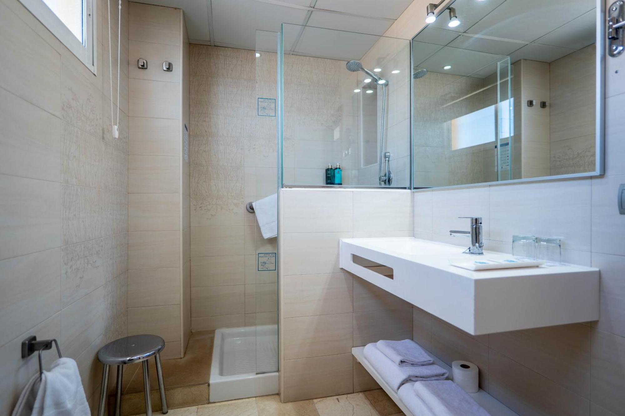 Superior Double or Twin Room Front Sea View