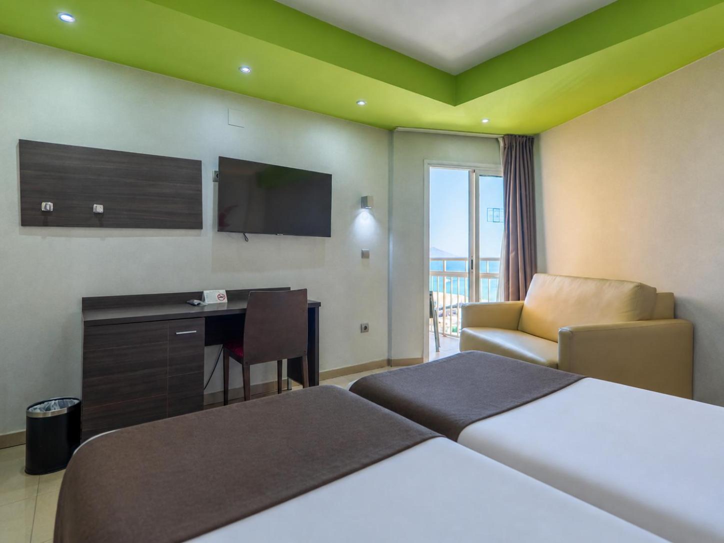 Comfort Double or Twin Room Lateral Sea View