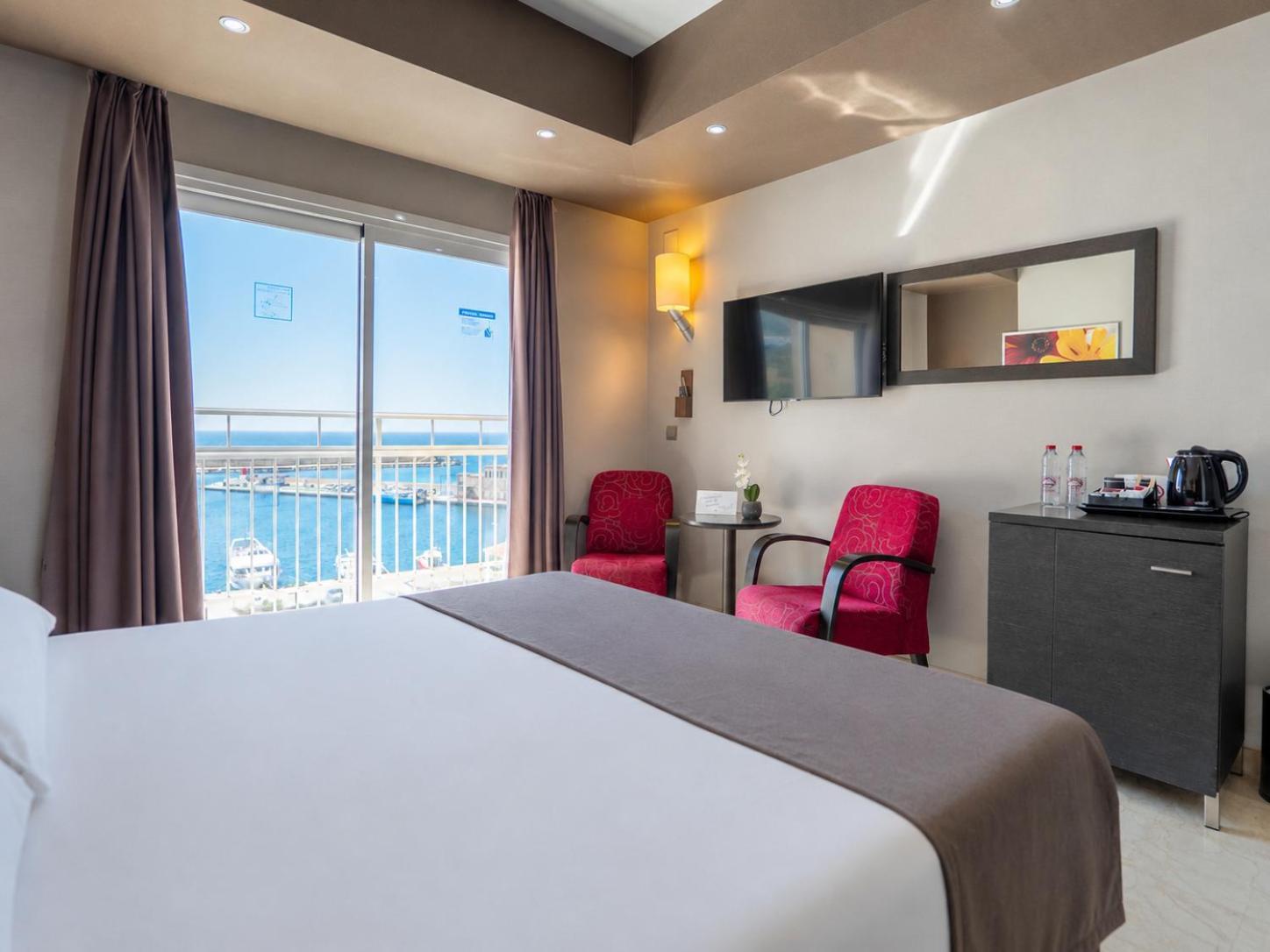 Superior Double or Twin Room Front Sea View