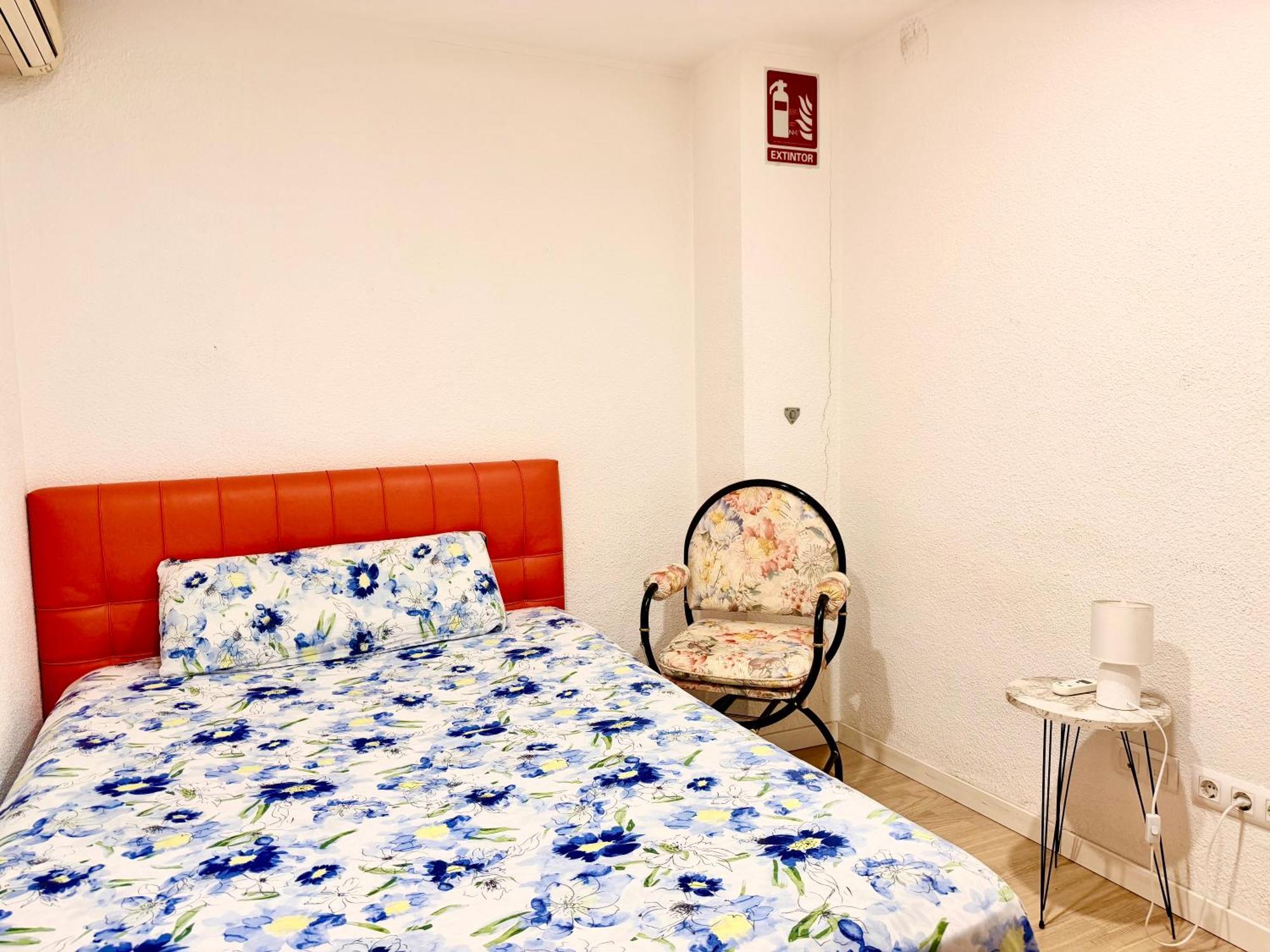 Single Room Shared Shower Toilet