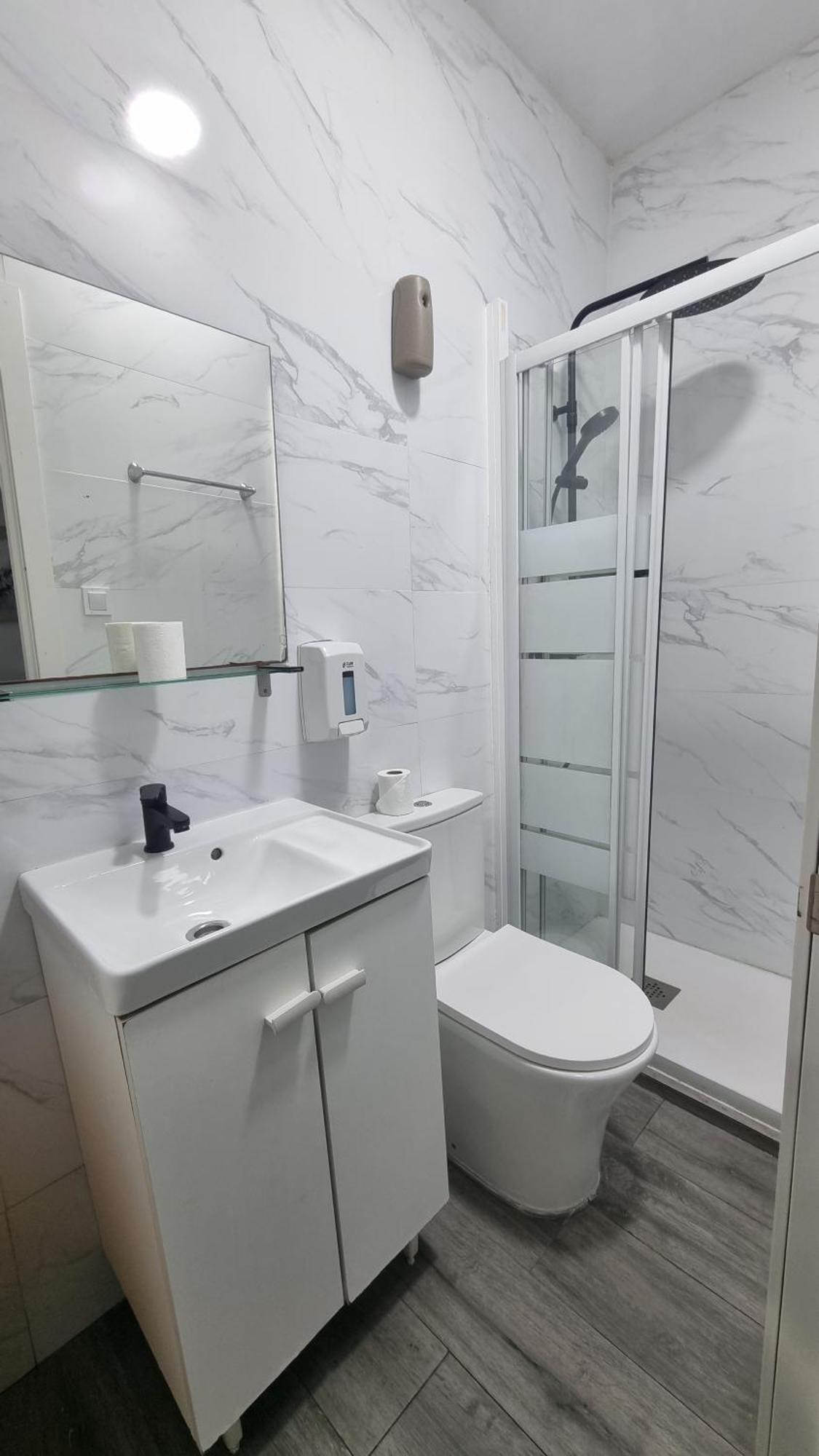 Single Room,1773527509:JPEG