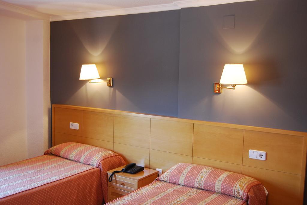 Double or Twin Room,255808245:JPEG