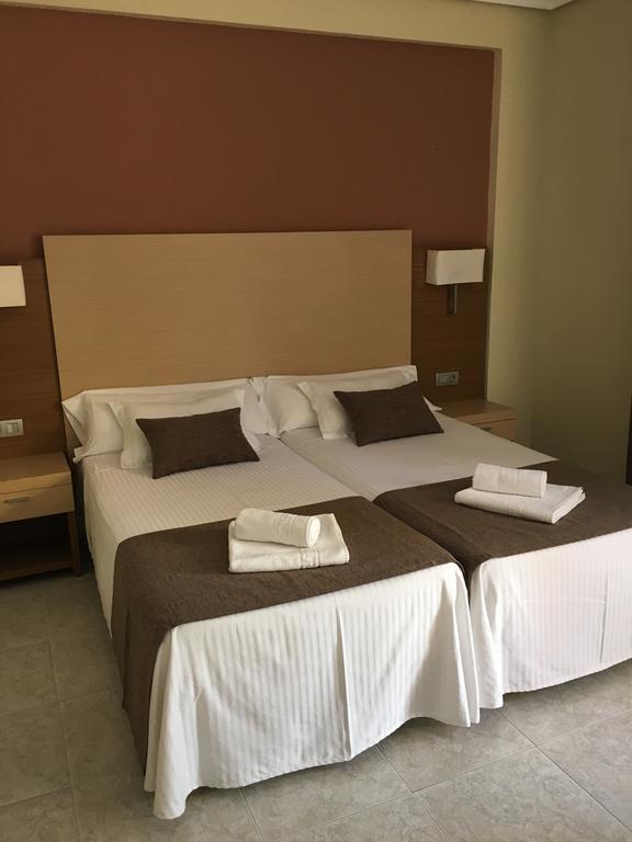 Twin Room,382820164:JPEG