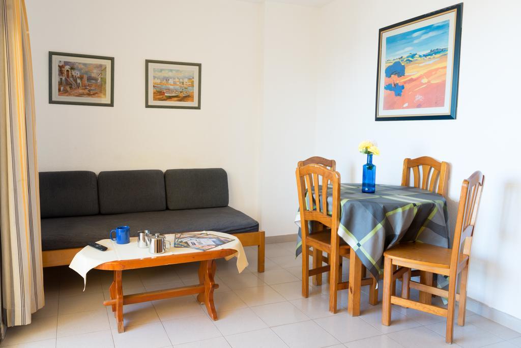One-Bedroom Apartment,449173443:JPEG