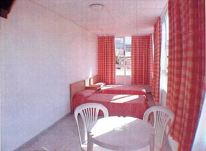 Quarto Familiar (5 Adultos)