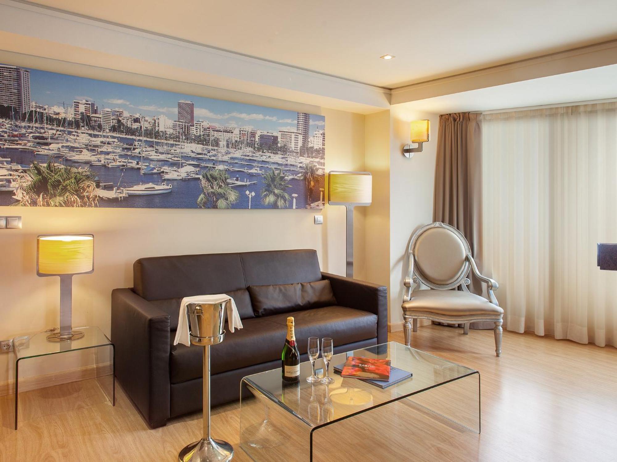 Deluxe Junior Suite met Uitzicht op Zee (2 volwassenen)