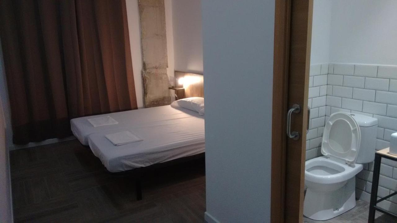 Zweibettzimmer mit eigenem Bad