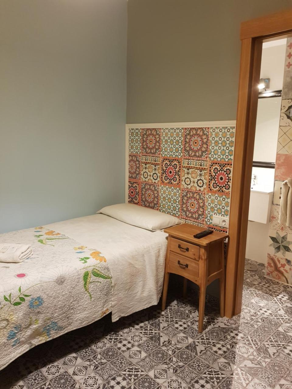 Budget Single Room