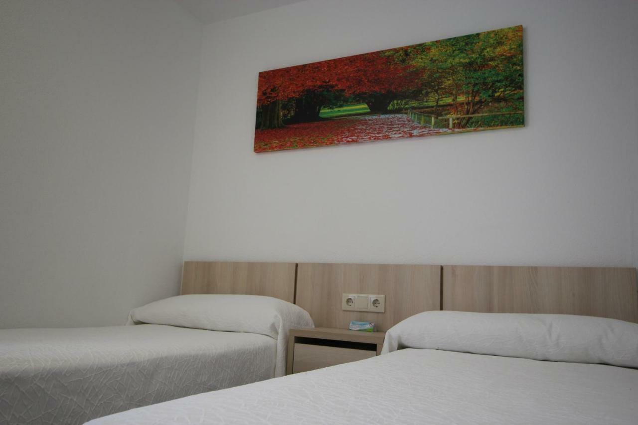 One-Bedroom Apartment,784542942:JPEG
