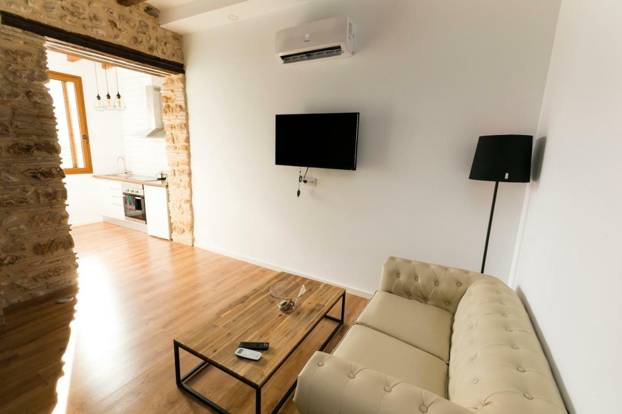 Studio Apartment,864028352:JPEG