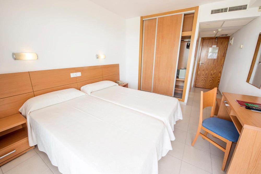 Tweepersoonskamer met 1 of 2 Bedden en Uitzicht op Zee