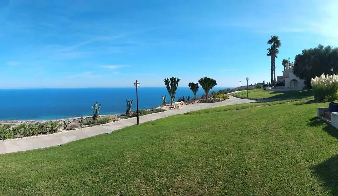 Vistas Infinitas Sobre El Mar-Infinite Views On The Sea-1