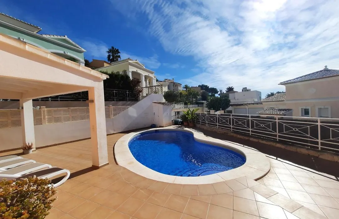 Villa Con Piscina Privada-1