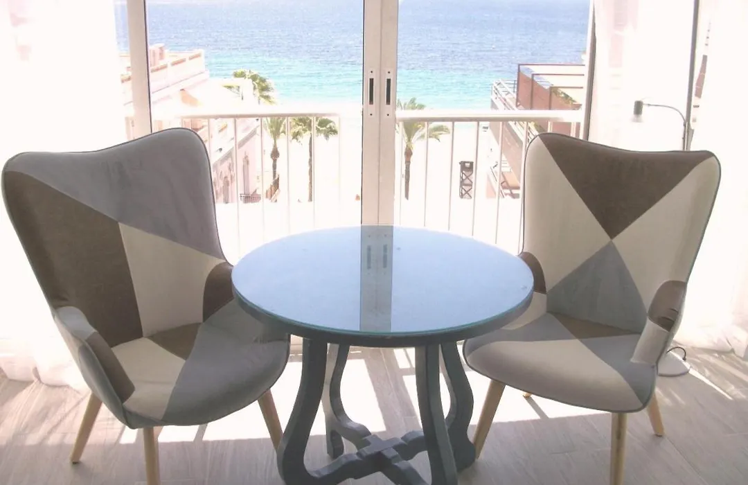 Apartamento Giner, Muy Centrico, Soleado, En Pleno Casco Historico, Frente La Playa De Levante, A Unos Pasos, Con Vistas Al Mar-1