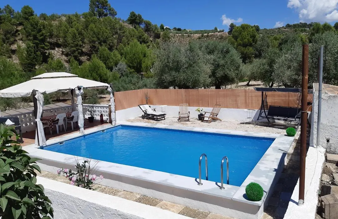 Nice Room With Swimming Pool-1