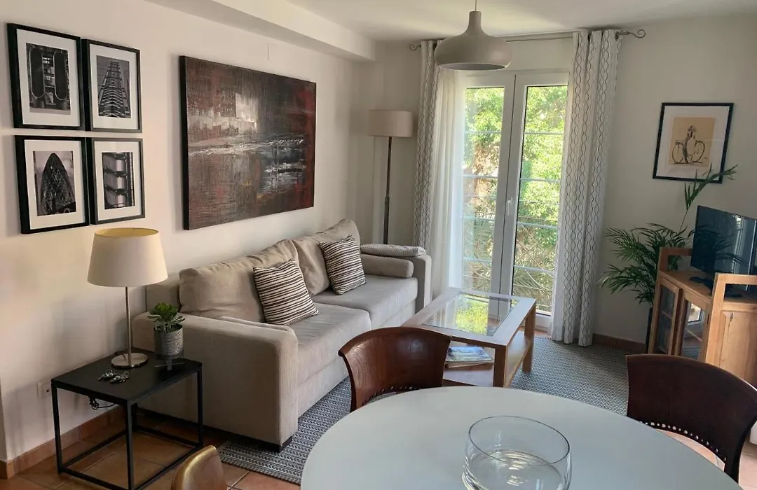 Apartamentos La Llum-1