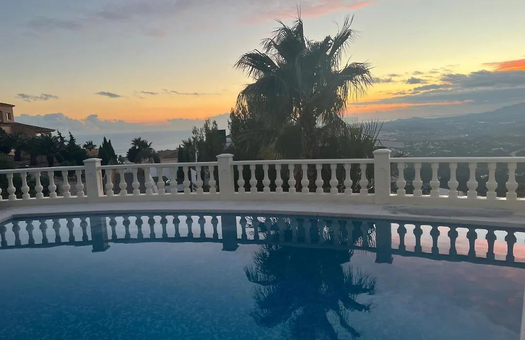 Villa Aleandra Con Maravillosas Vistas Al Mar!-1